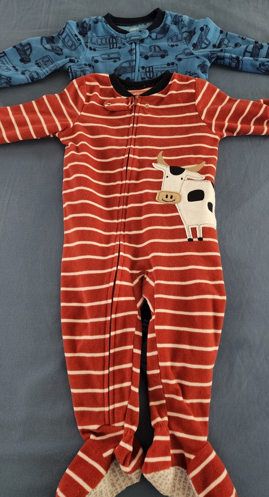 2pcs Carter's 18M Fleece Footsies